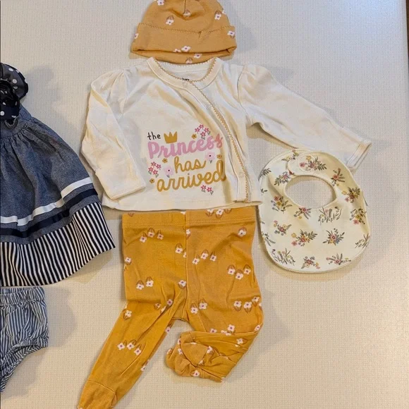 0–3 month baby girl bundle - Picture 3 of 6